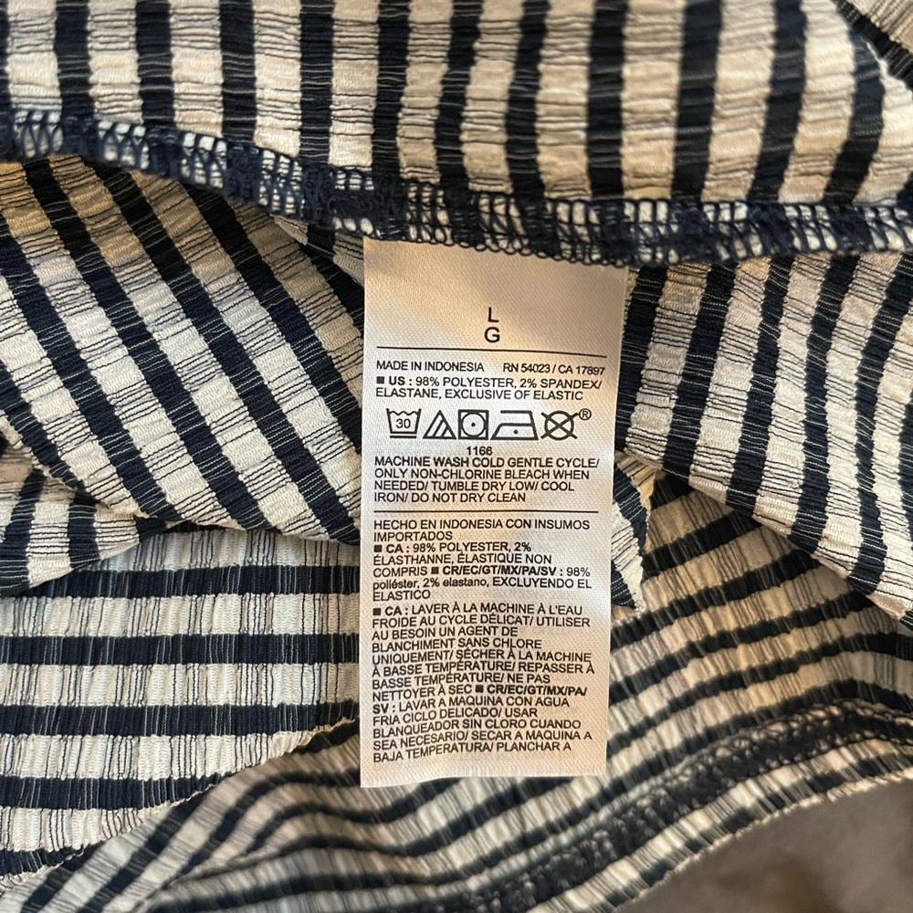 Old Navy Navy and White Gingham Midi Dress - Picture 6 of 6